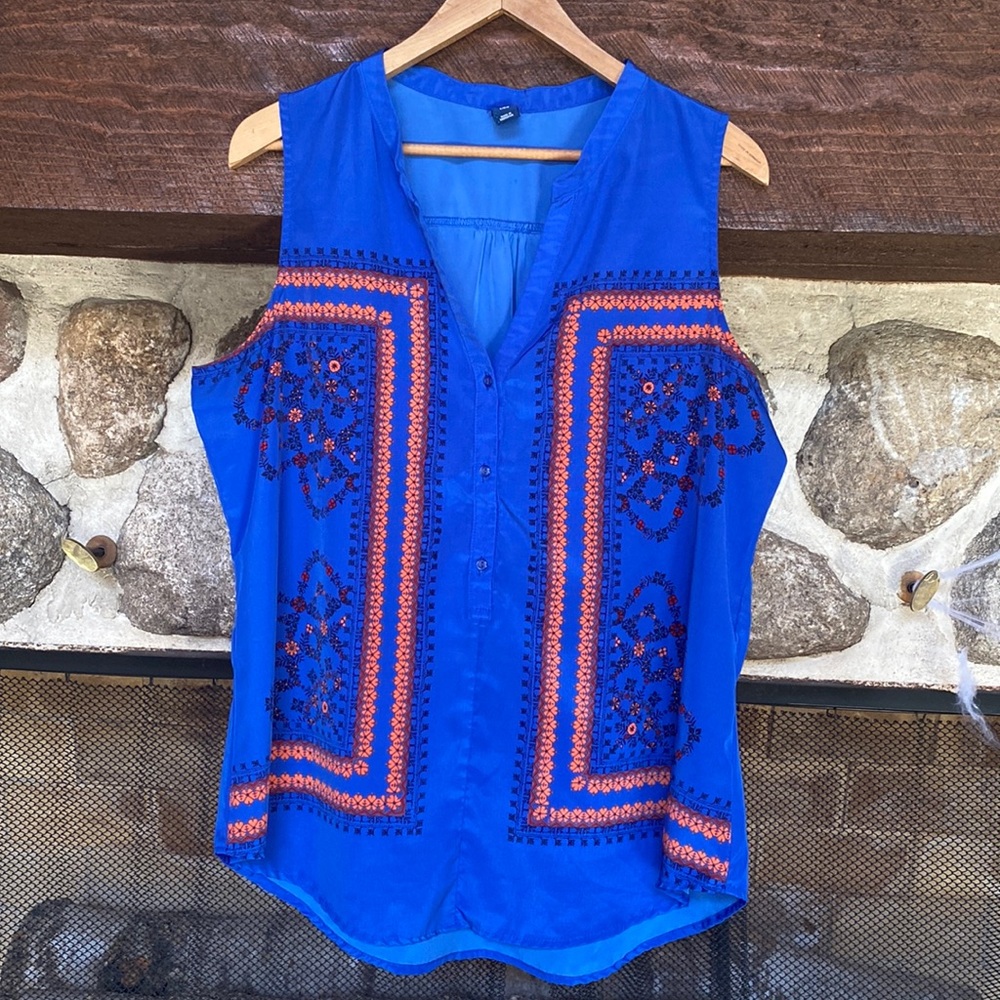 Old navy tank